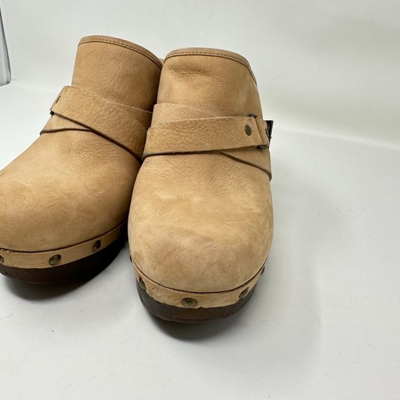 UGG Nubuck Leather Studded Slip On Wedge Mules Heels Womens - Picture 12 of 15